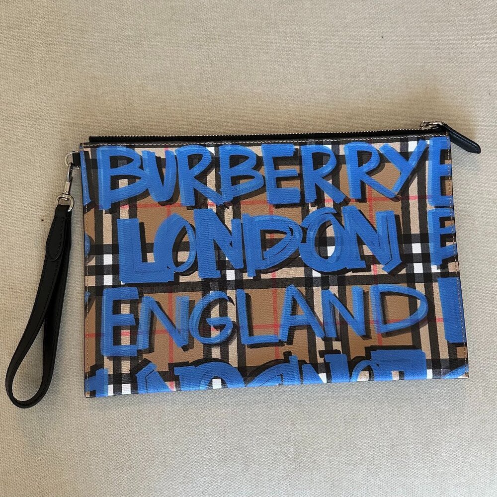 Burberry Pouch